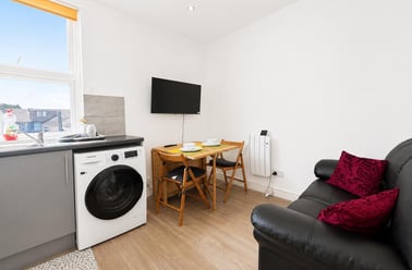Crwys Road, Cathays, Cardiff - Image 2